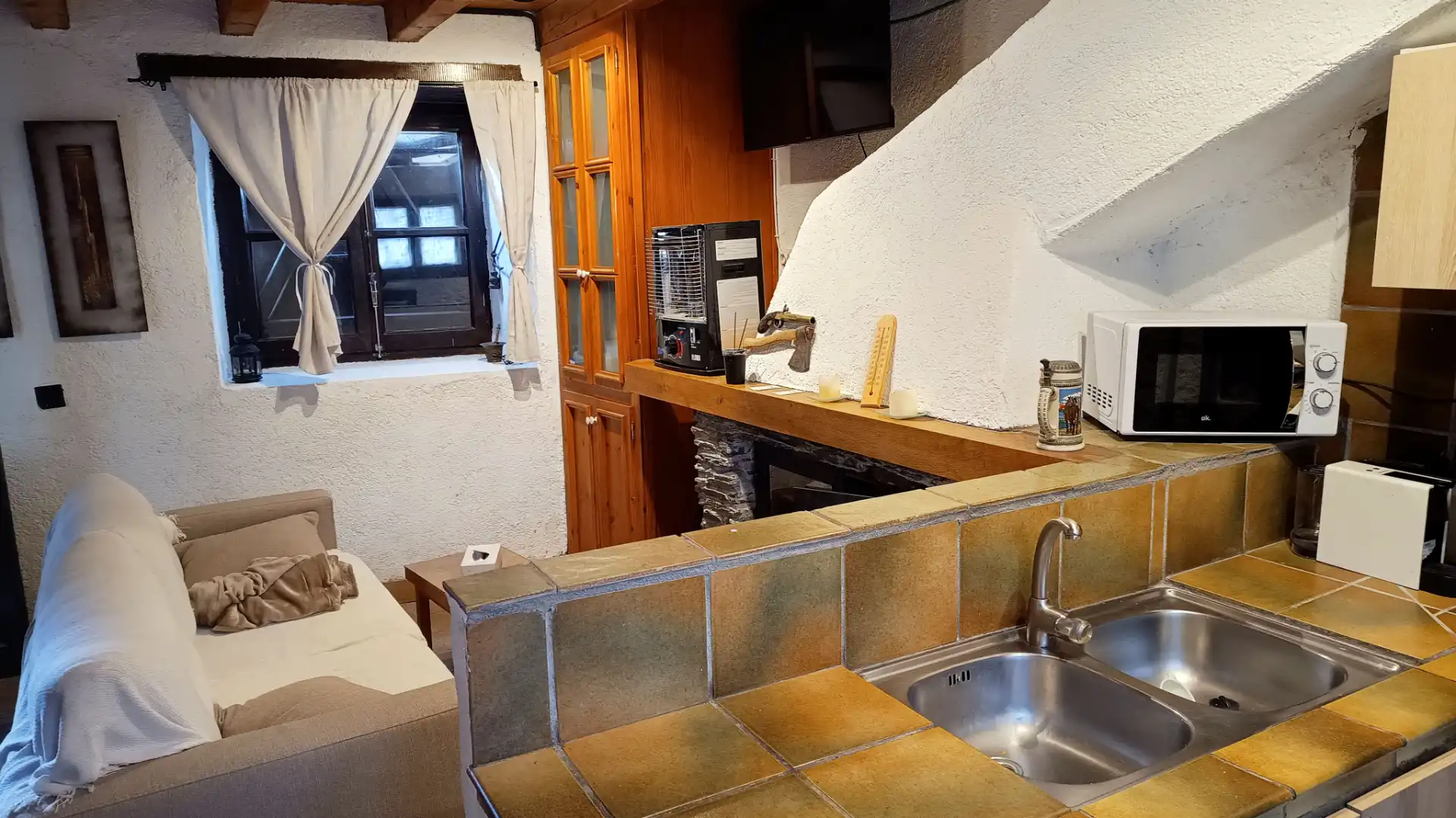 Cuina de Casa o xalet en venda en Vall de Cardós amb Parquet, Forn i Balcó