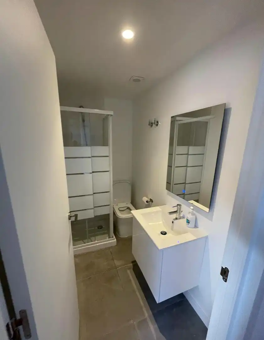 Badezimmer von Wohnung zur untervermieten in Valencia mit Waschmaschine