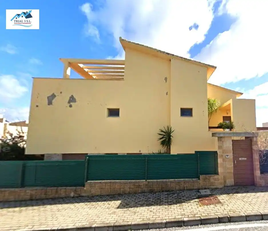 Haus zum Verkauf in Calle Romero