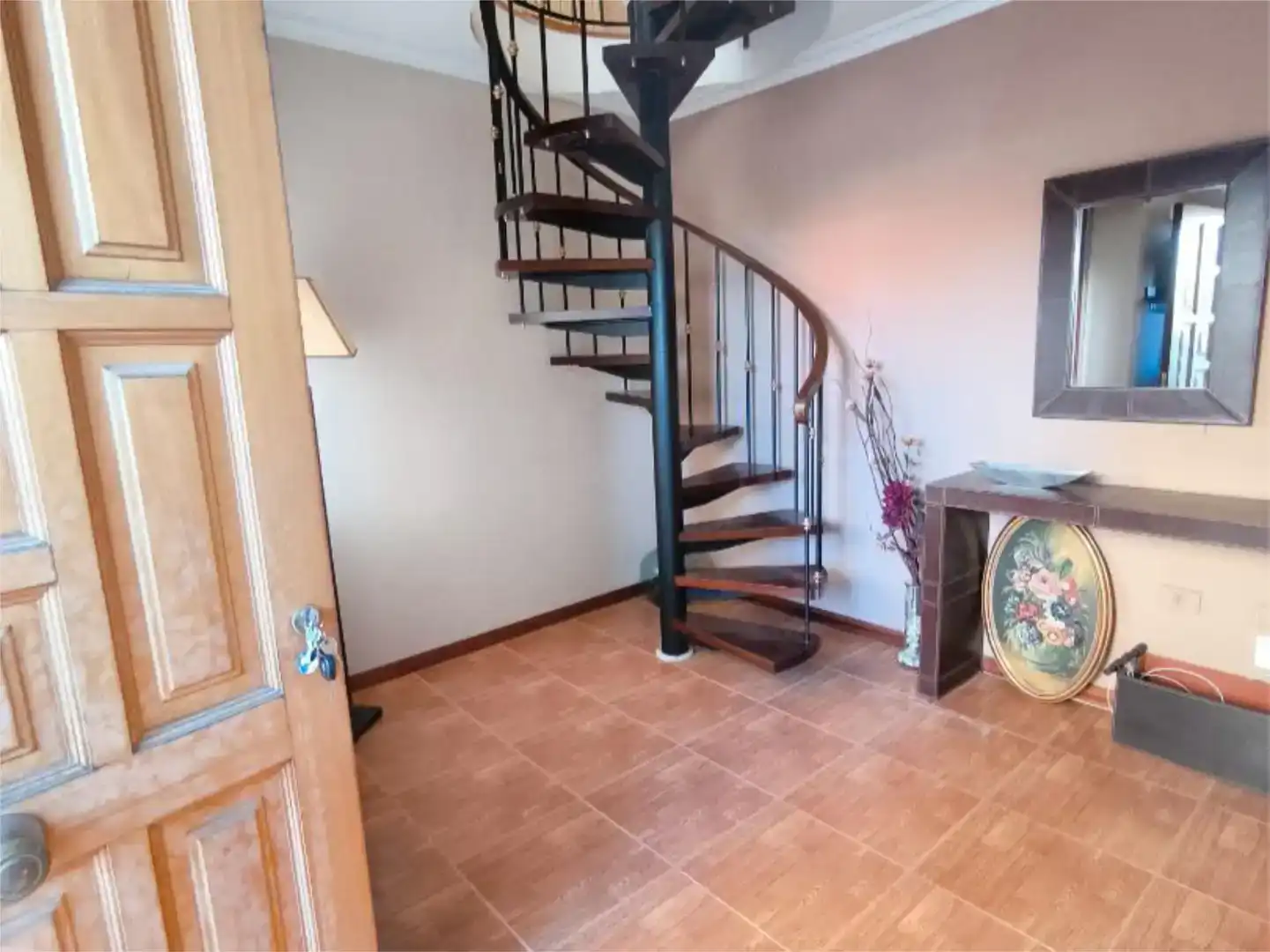 Casa adosada en venta en Vigo  con Parquet, Trastero y Amueblado