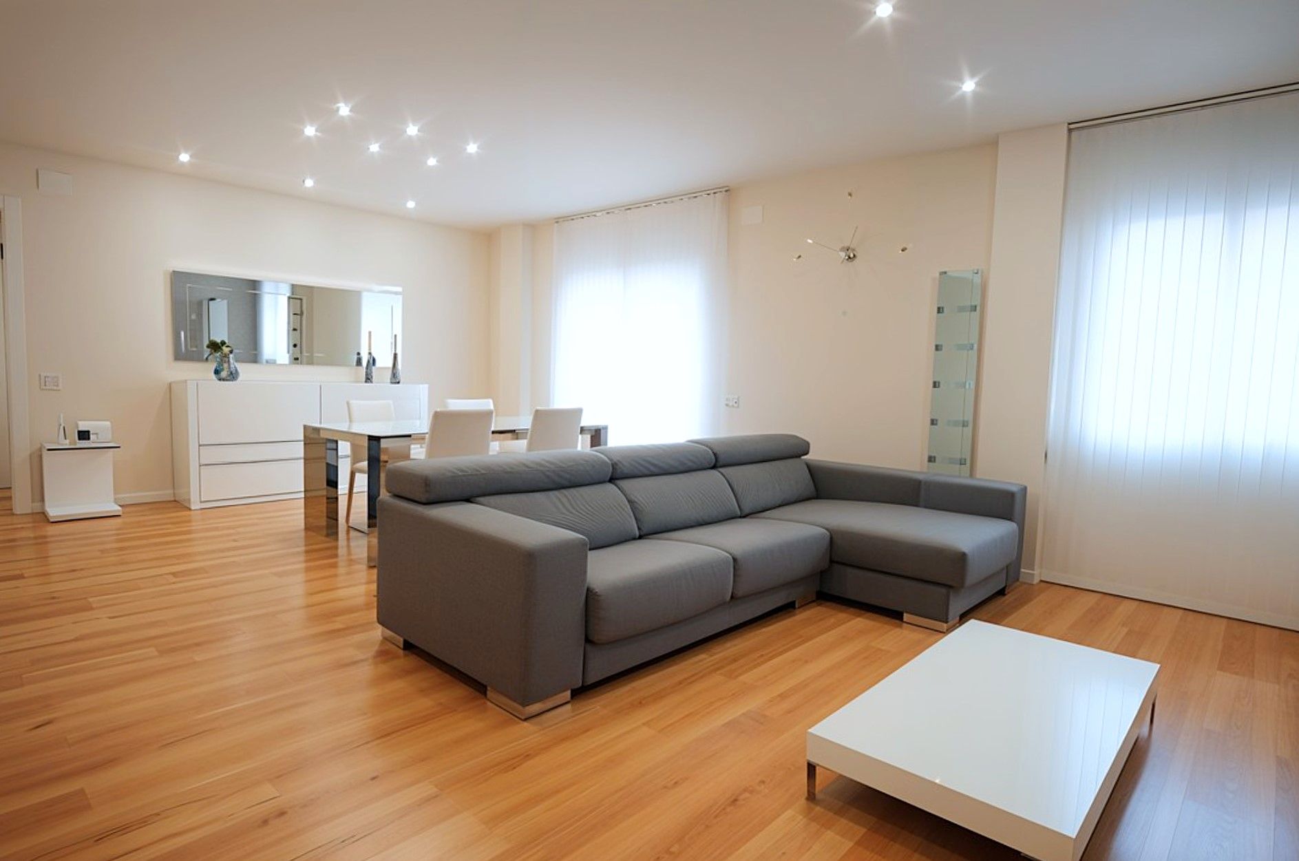 Sala d'estar de Pis en venda en  Barcelona Capital amb Aire condicionat, Calefacció i Parquet