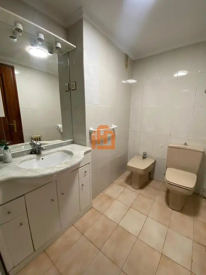 Bathroom of Apartments for rent in León Capital   with Heating and Furnished