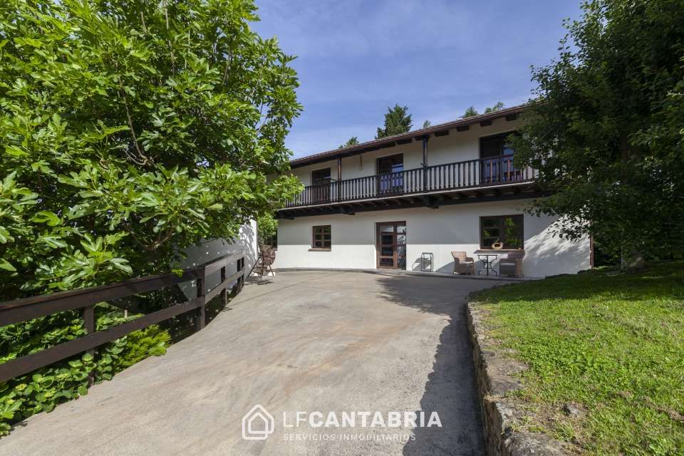 Vista exterior de Casa o xalet en venda en Ribamontán al Mar amb Traster