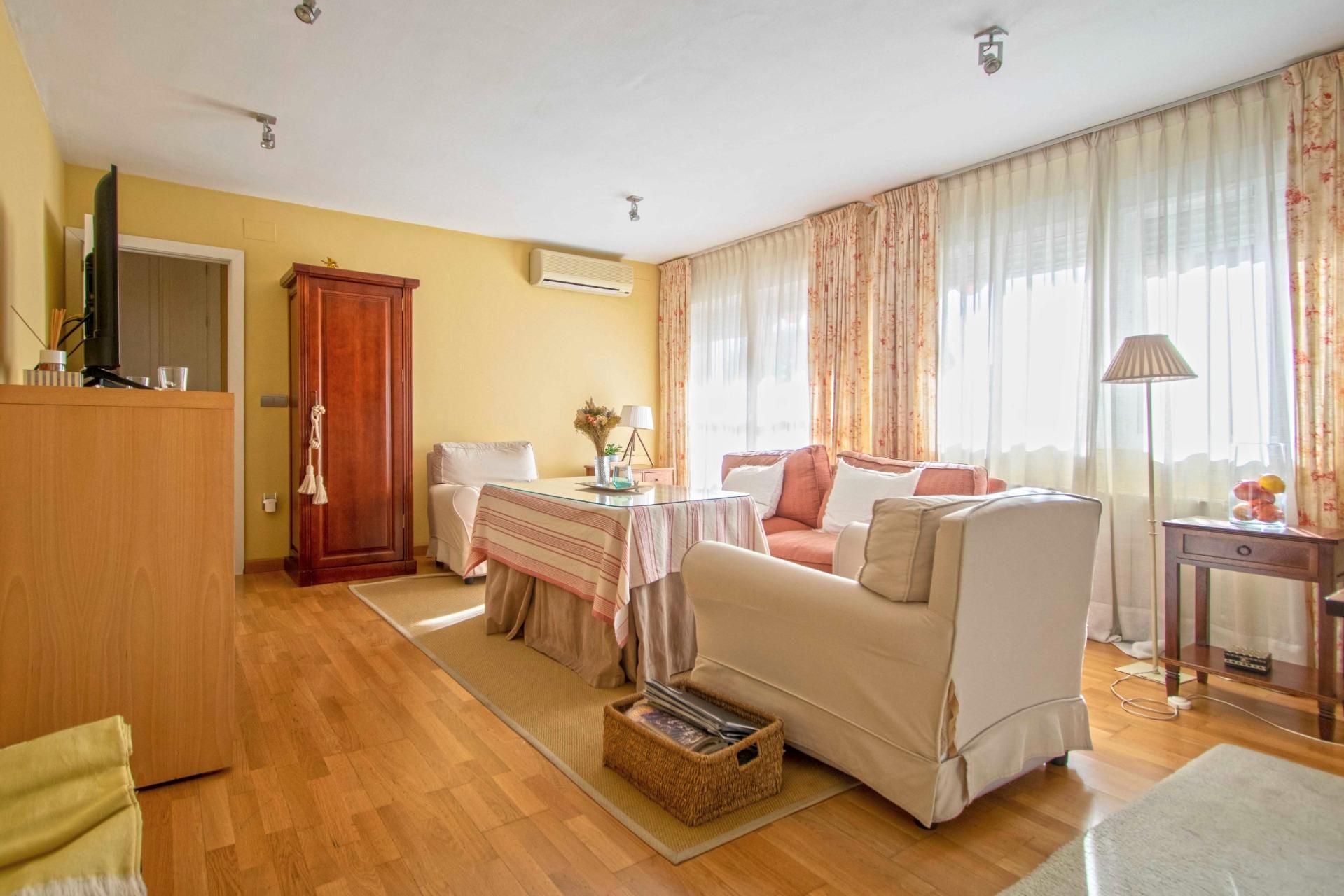 Bedroom of Flat for sale in  Sevilla Capital  with Air Conditioner, Heating and Terrace