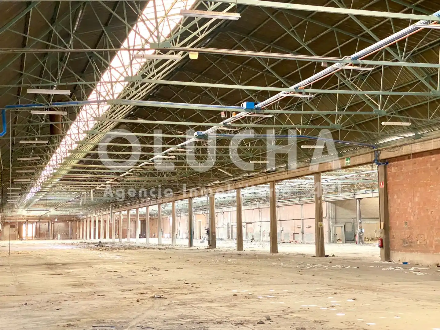 Industrial building for sale in Avenida Alemania-Italia