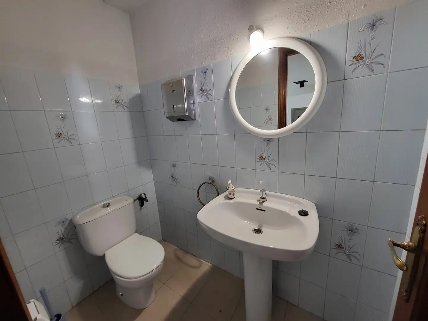 Business premises to rent in El Carbayedo - El Quirinal, imagen 15