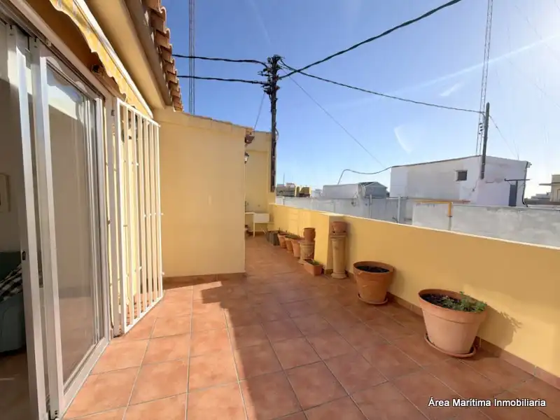 Außenansicht von Dachboden zur Miete in Valencia mit Klimaanlage, Heizung und Terrasse