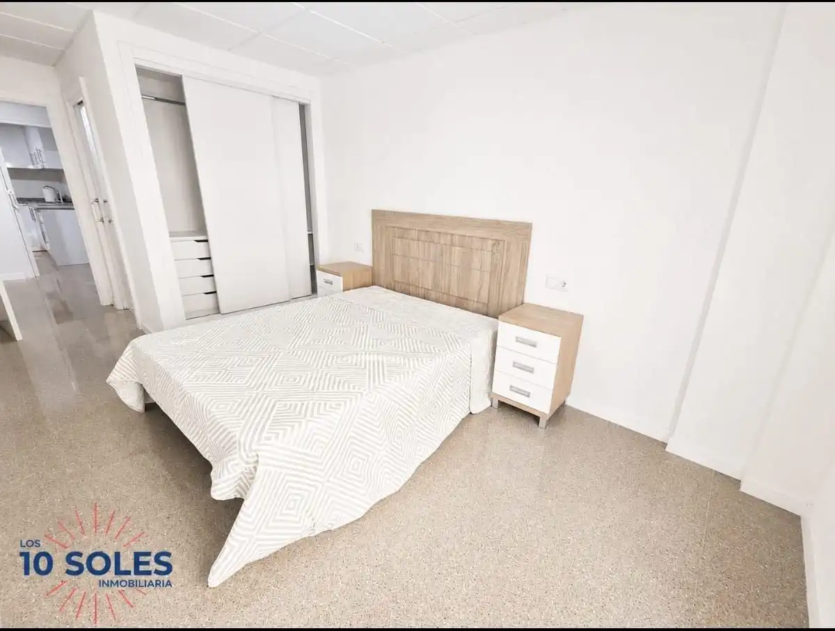 Dormitori de Apartament de lloguer en Orihuela amb Moblat