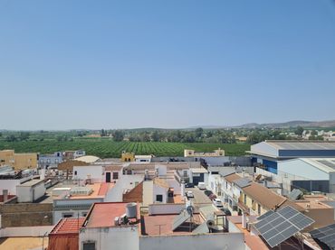 Pis amb balcó en venda a Cantillana