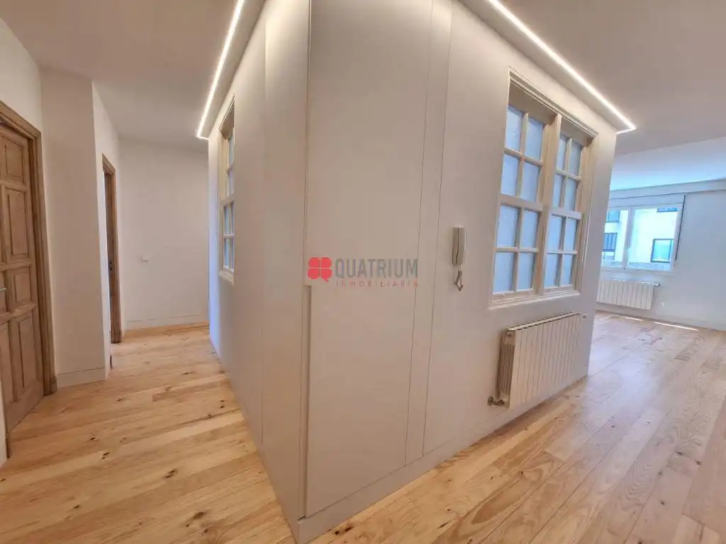 Piso de alquiler en Santiago de Compostela  con Calefacción