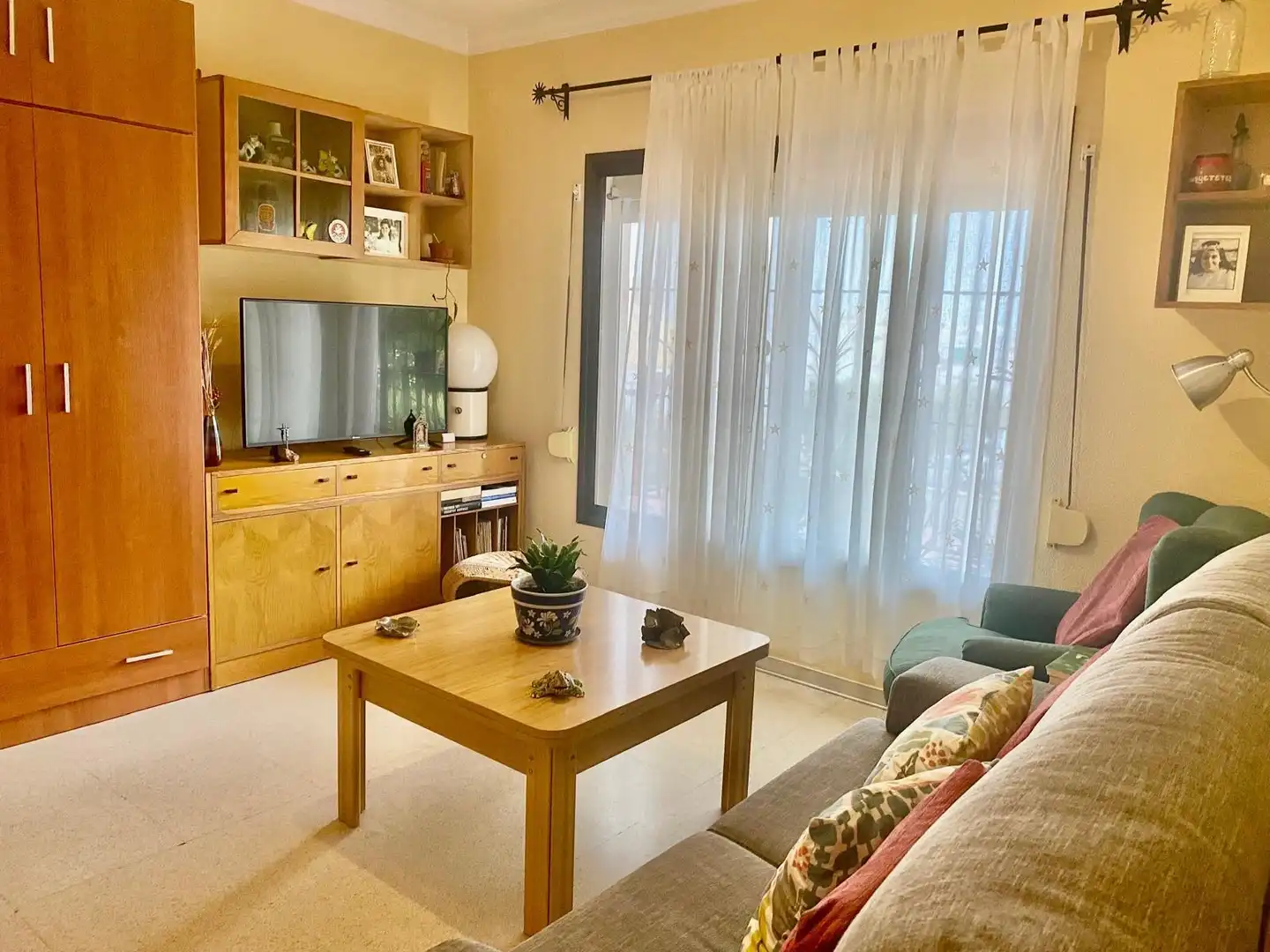 Sala d'estar de Casa o xalet en venda en Sanlúcar de Barrameda amb Jardí privat, Terrassa i Piscina comunitària