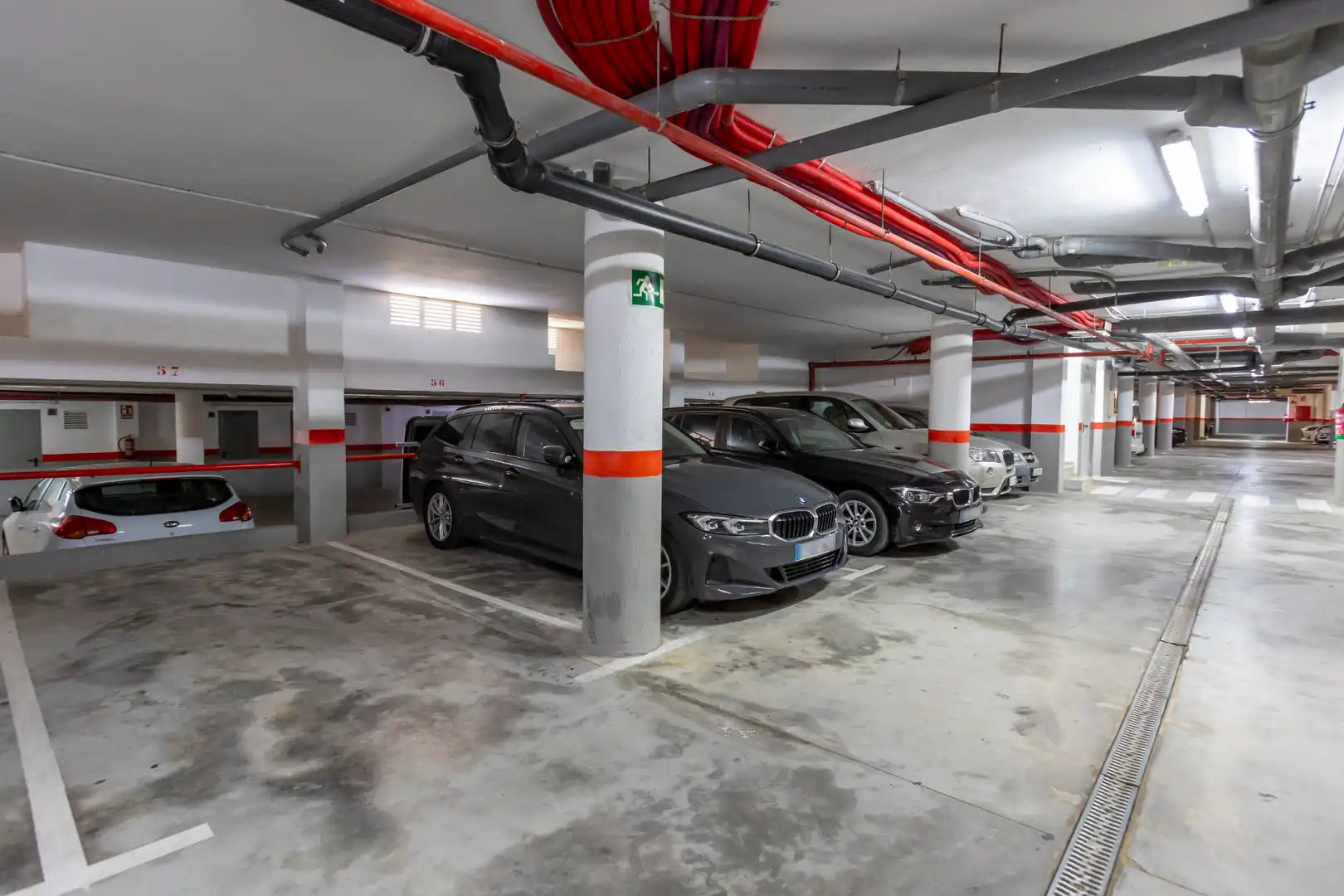 Parking de Ático en venta en Motril con Jardín privado, Terraza y Balcón