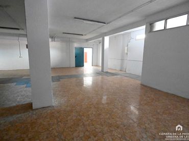 Local comercial en venta en JUAN DE RIBERA