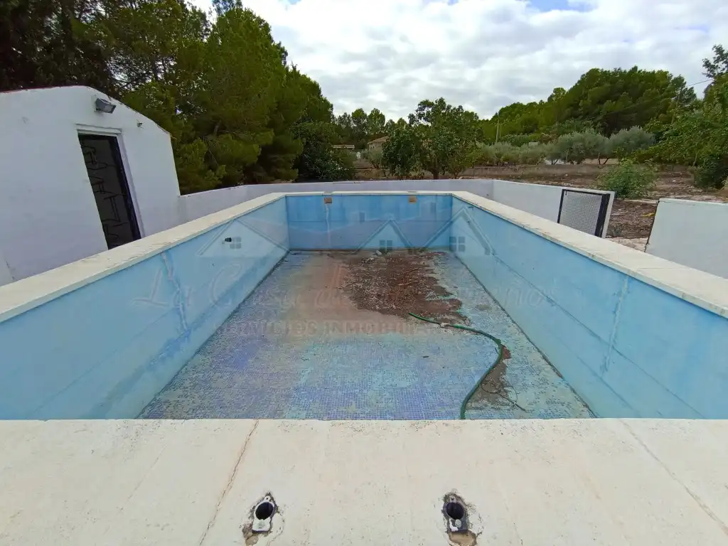 Piscina de Finca rústica en venda en Sax