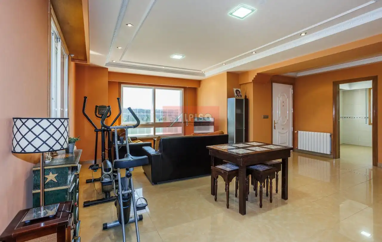 Casa o chalet en venta en O Carballiño   con Calefacción, Jardín privado y Terraza