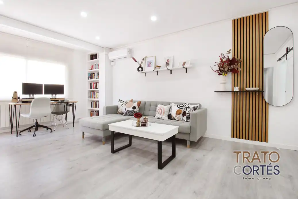 Appartamento con terrazza in vendita a Carrer de Montflorit, imagen 4