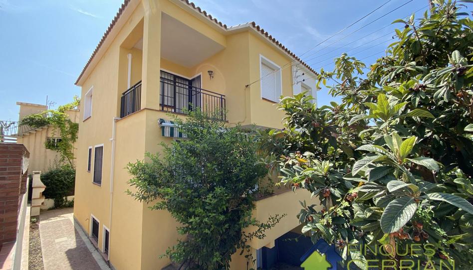 Foto 1 de Casa adosada de lloguer a Mimoses, 12, Alella, Barcelona