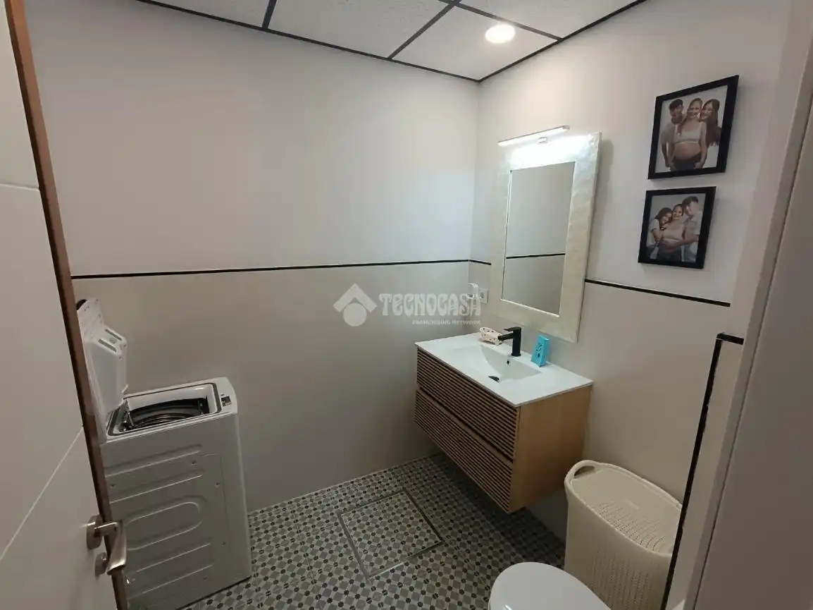 Baño de Piso en venta en Sevilla con Aire acondicionado