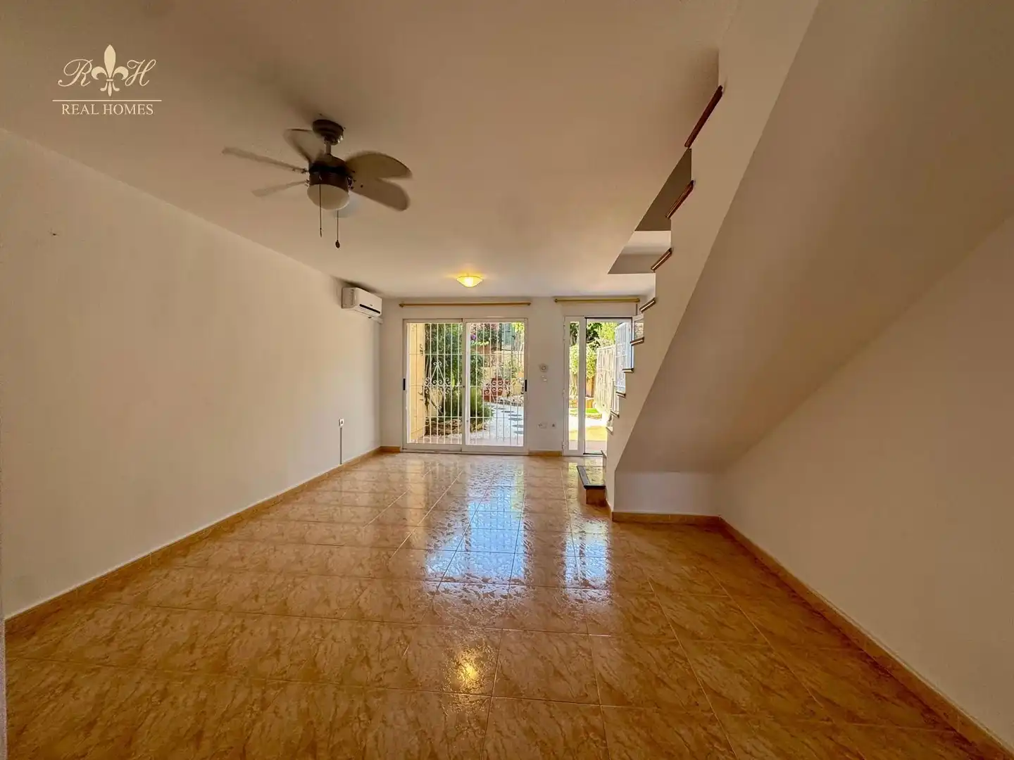 Dúplex en venta en L'Alfàs del Pi con Aire acondicionado, Jardín privado y Piscina