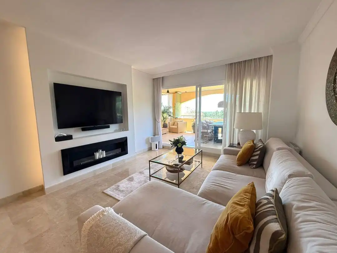 Flat with lift for sale in Elviria - Cabopino, imagen 7