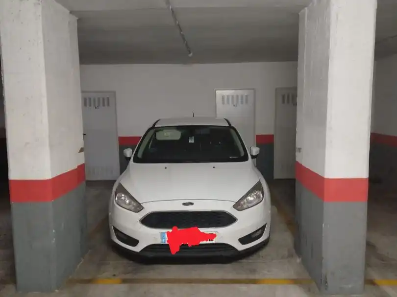 Parkplatz von Garage zur Miete in Cáceres mit Alarm