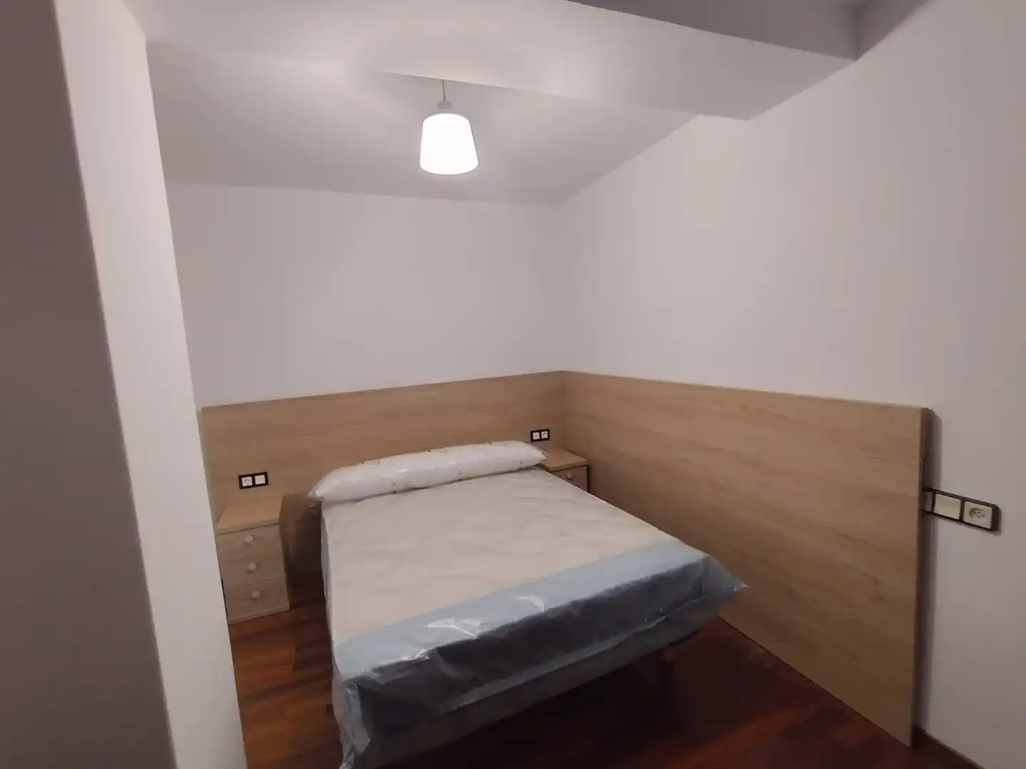 Bedroom of Flat for rent in Santiago de Compostela   with Heating, Furnished and Oven