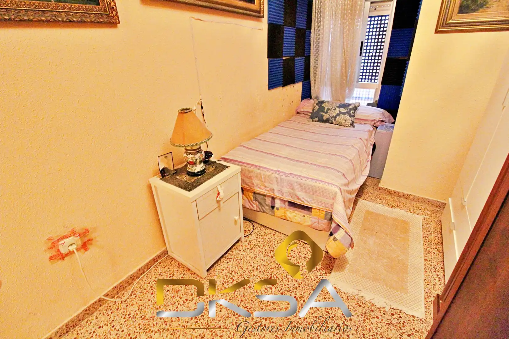Habitación de Piso en venta en Castellón de la Plana / Castelló de la Plana con Terraza, Amueblado y Balcón