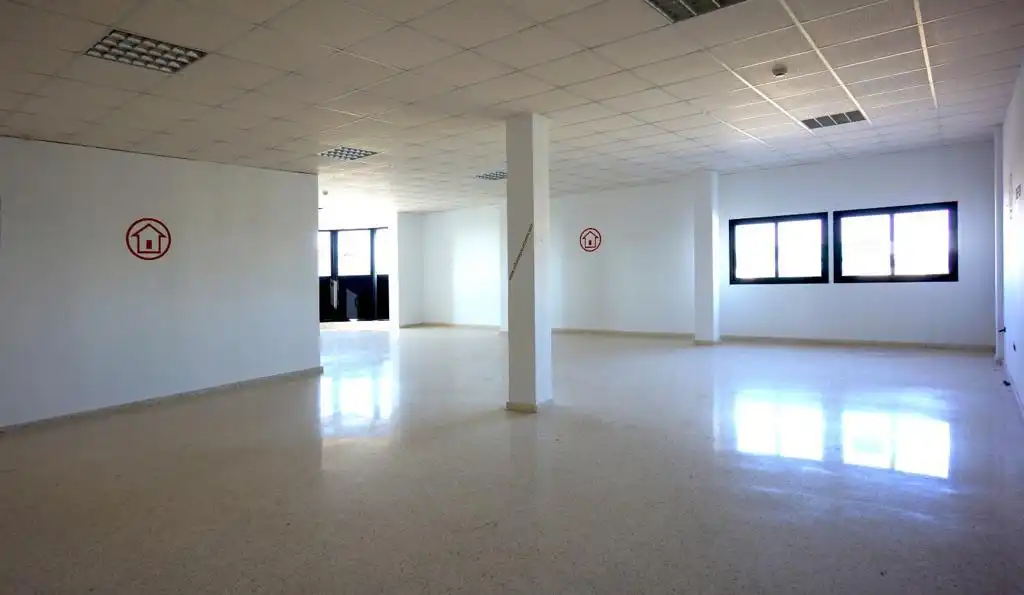Oficina en venta en La Rinconada con Aire acondicionado, Calefacción y Terraza