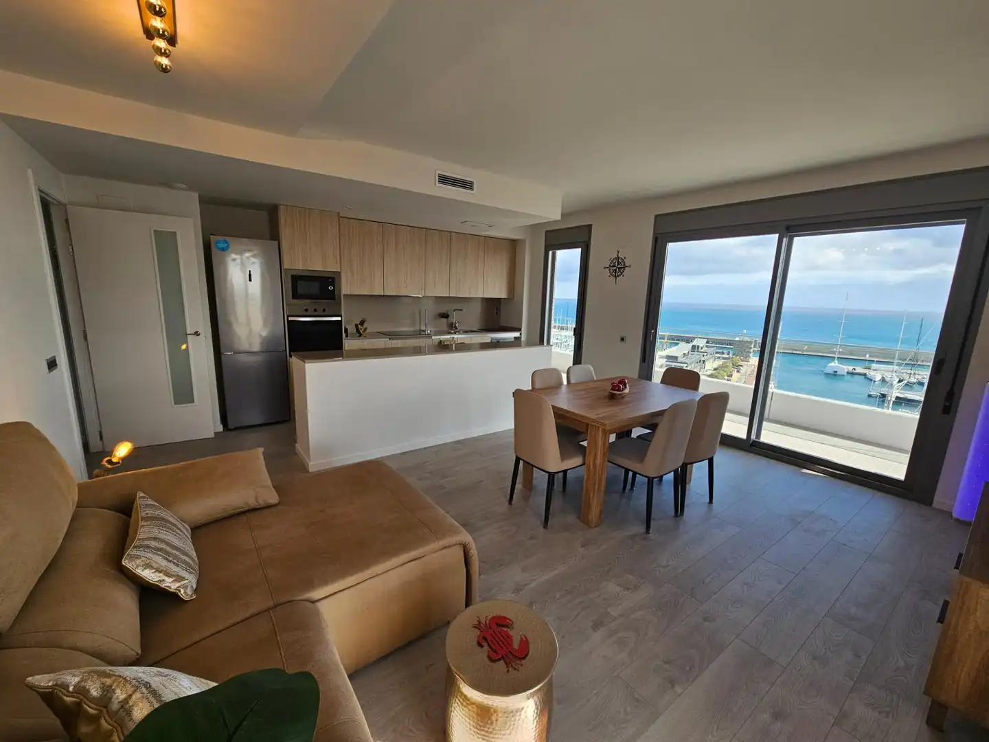 Living room of Flat for rent in Badalona  with Air Conditioner, Parquet flooring and Terrace
