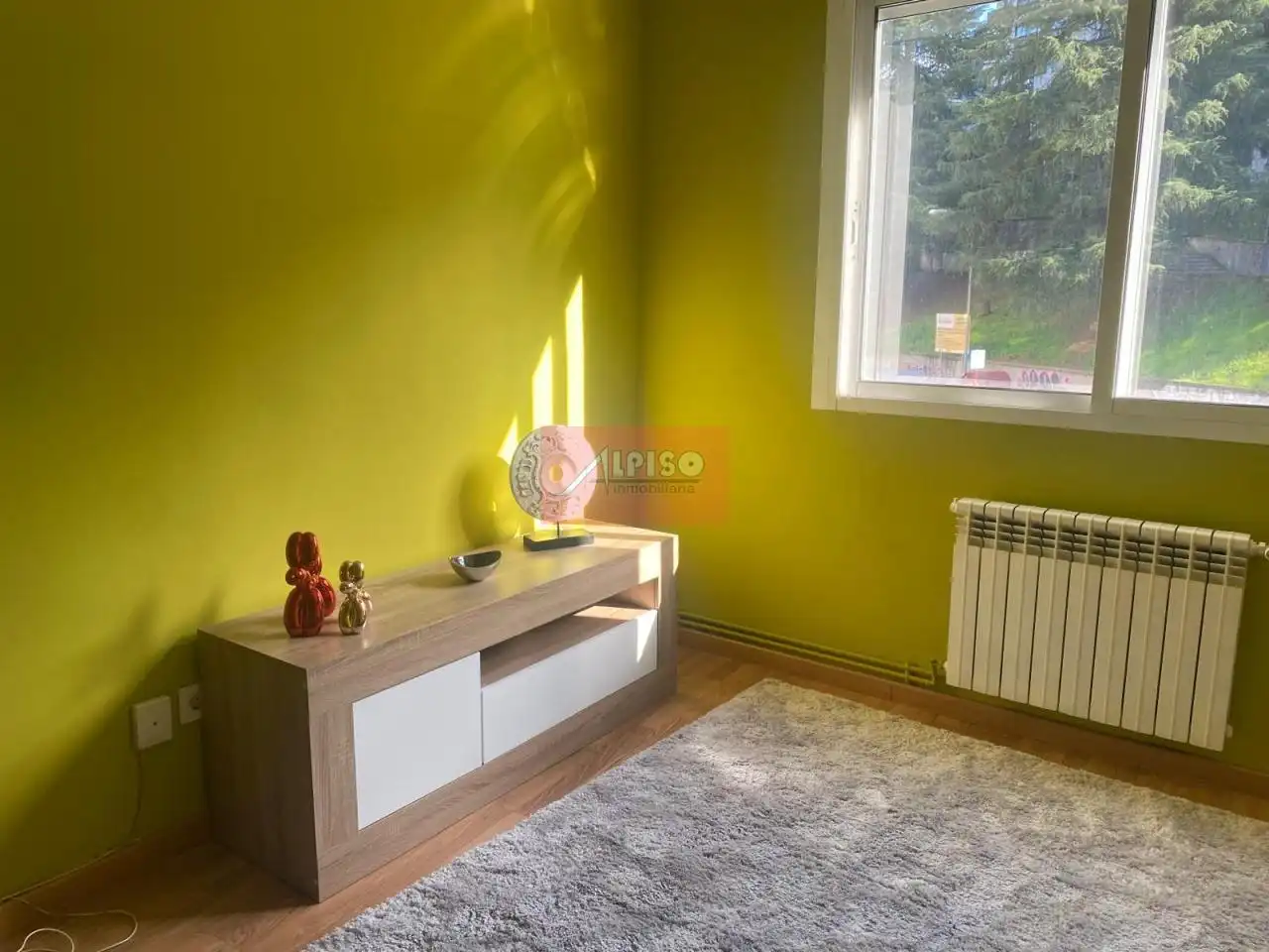 Habitación de Apartamento de alquiler en Ourense Capital  con Calefacción y Parquet