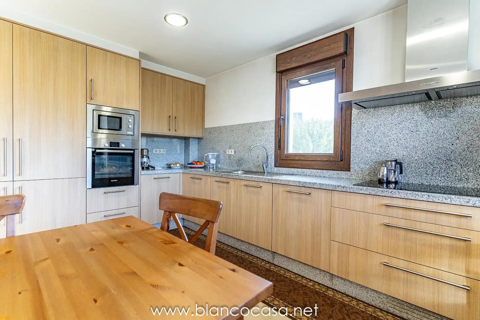 Cocina de Casa o chalet en venta en Carballo con Calefacción, Trastero y Amueblado