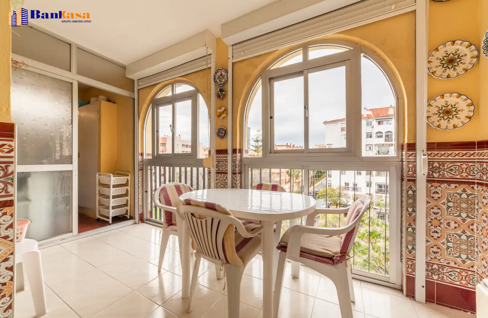 Terraza de Piso en venta en Fuengirola con Trastero y Piscina comunitaria