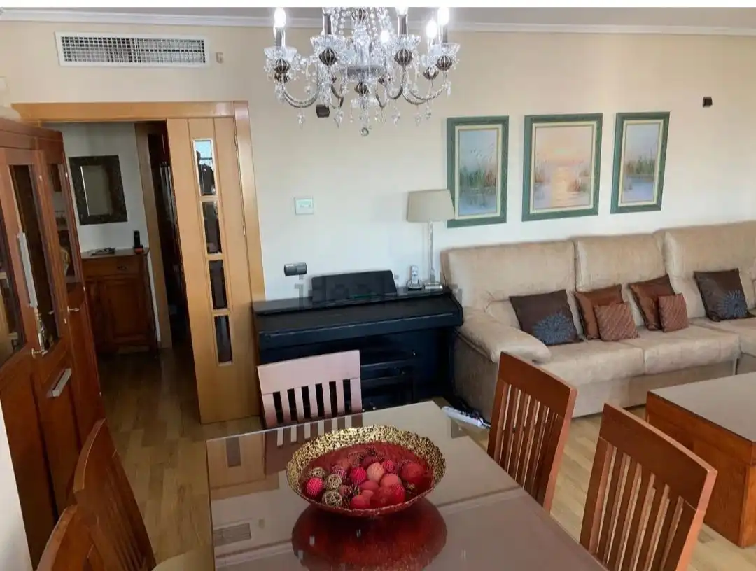 Comedor de Ático de alquiler en Almería con Aire acondicionado, Calefacción y Amueblado