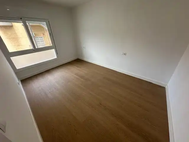 Schlafzimmer von Maisonette zum Verkauf in Badalona mit Klimaanlage und Parkett