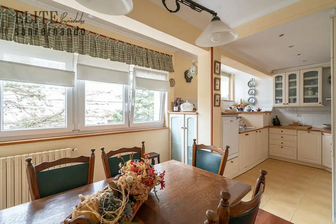 Esszimmer von Wohnung zum Verkauf in Santander mit Parkett