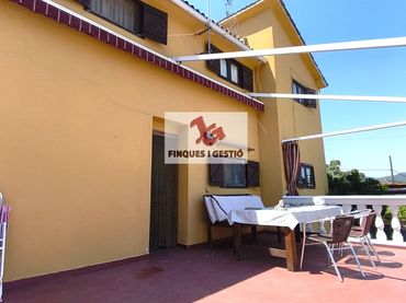 Villa con balcone in vendita a Torrelles de Llobregat