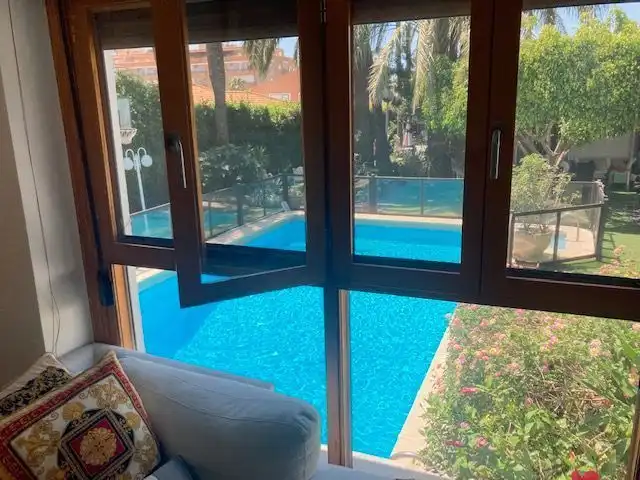 Piscina de Casa o xalet en venda en Roquetas de Mar amb Aire condicionat, Calefacció i Jardí privat