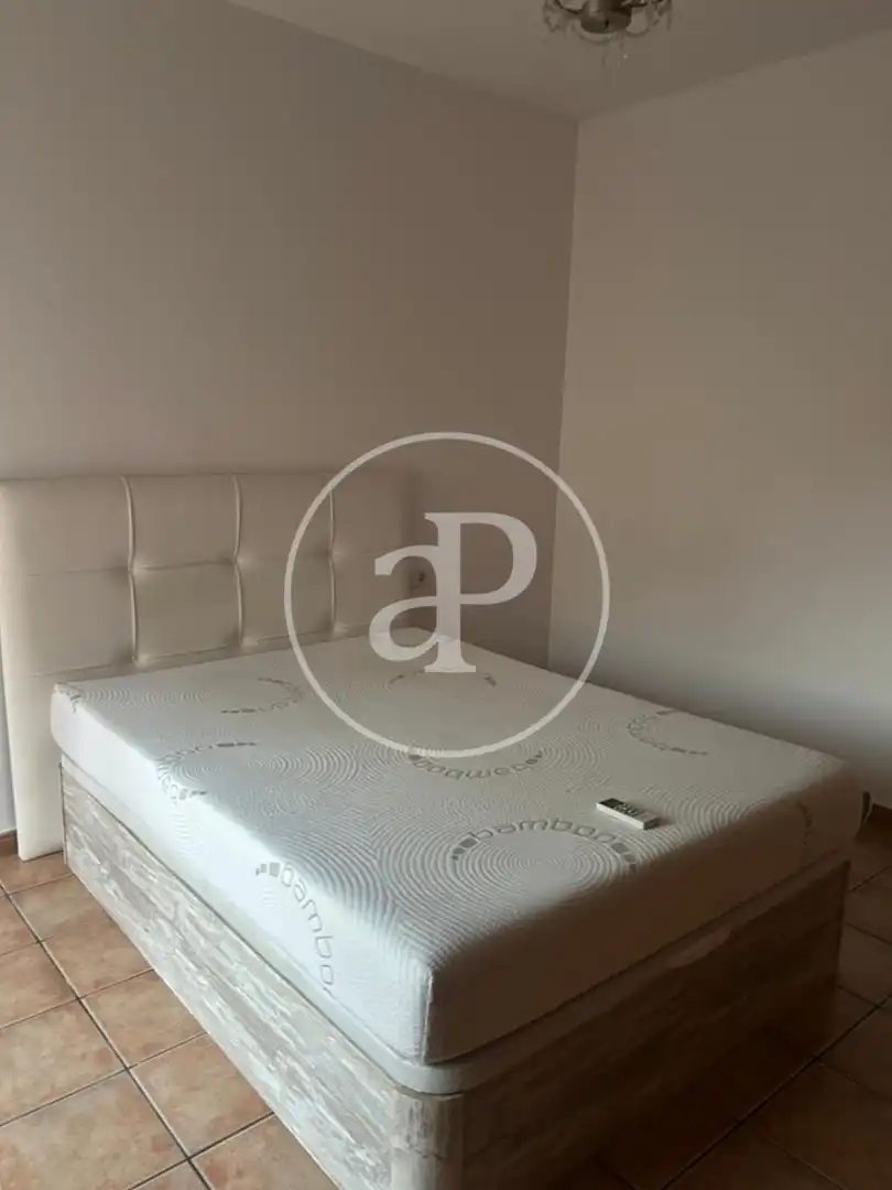Bedroom of Flat for rent in Riba-roja de Túria  with Air Conditioner, Heating and Private garden