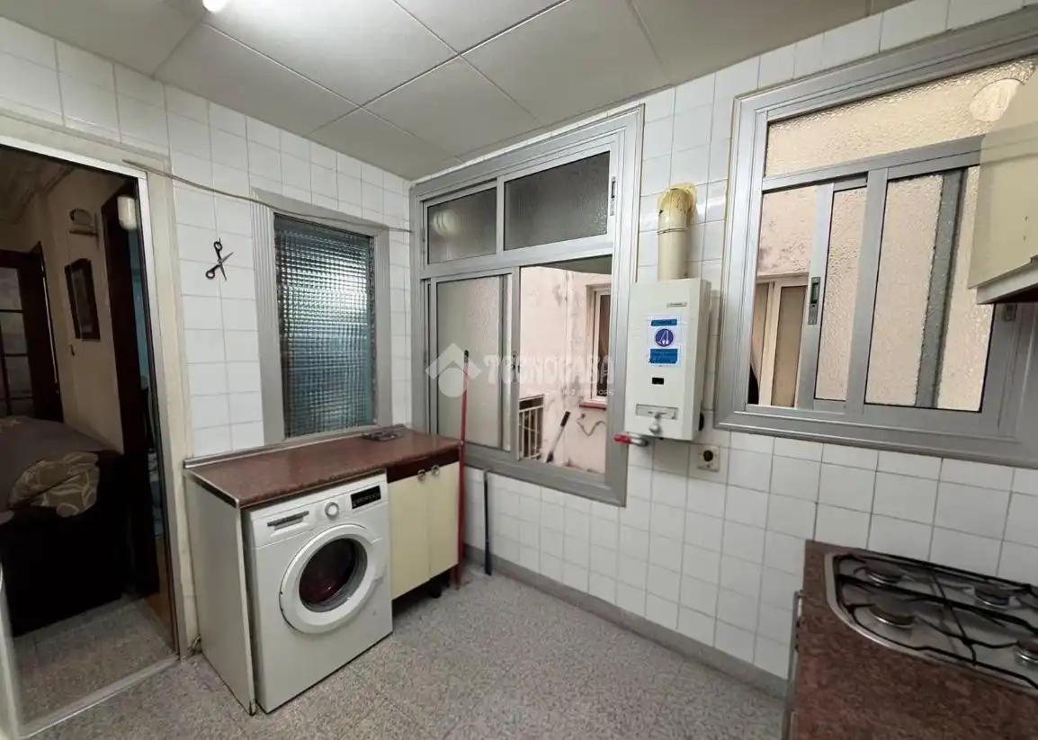 Cocina de Piso en venta en Santa Coloma de Gramenet