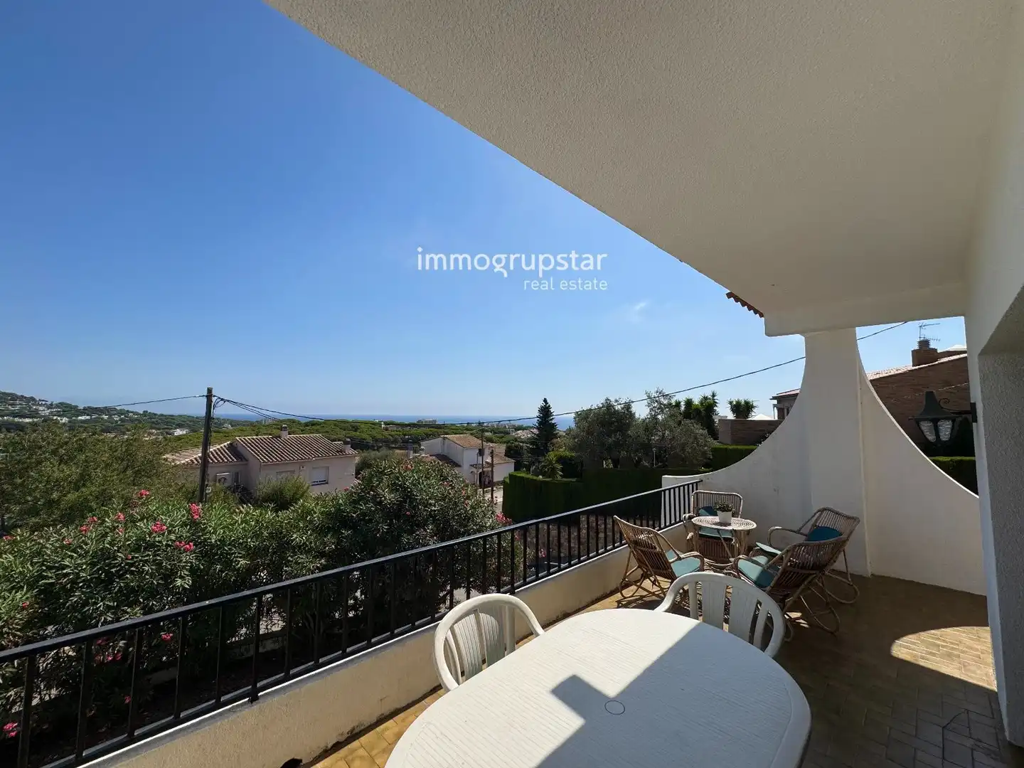 Terraced house with terrace for sale in de Narcis Monturiol, imagen 9