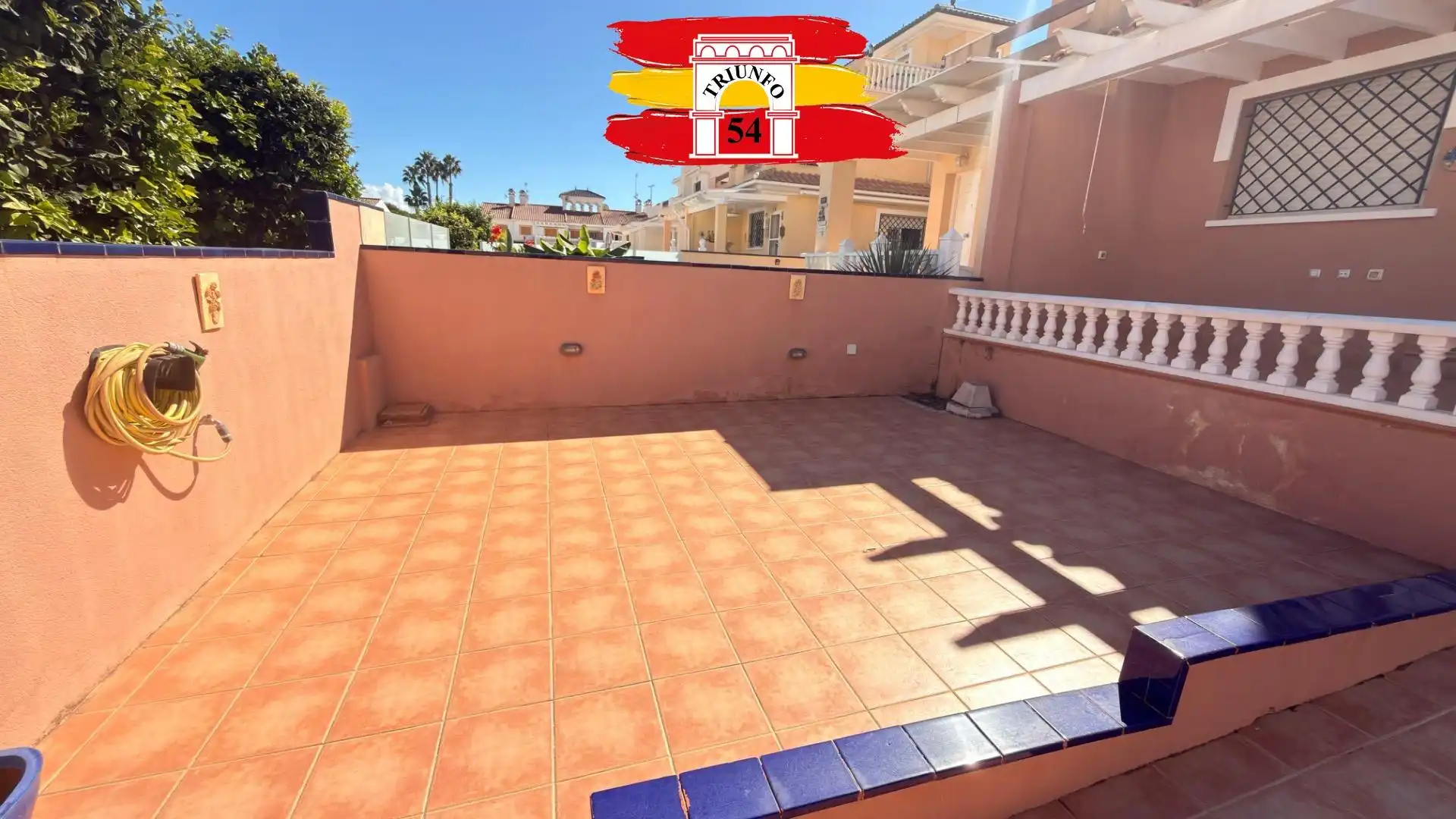 Terraza de Casa adosada en venta en Pilar de la Horadada con Aire acondicionado, Jardín privado y Amueblado
