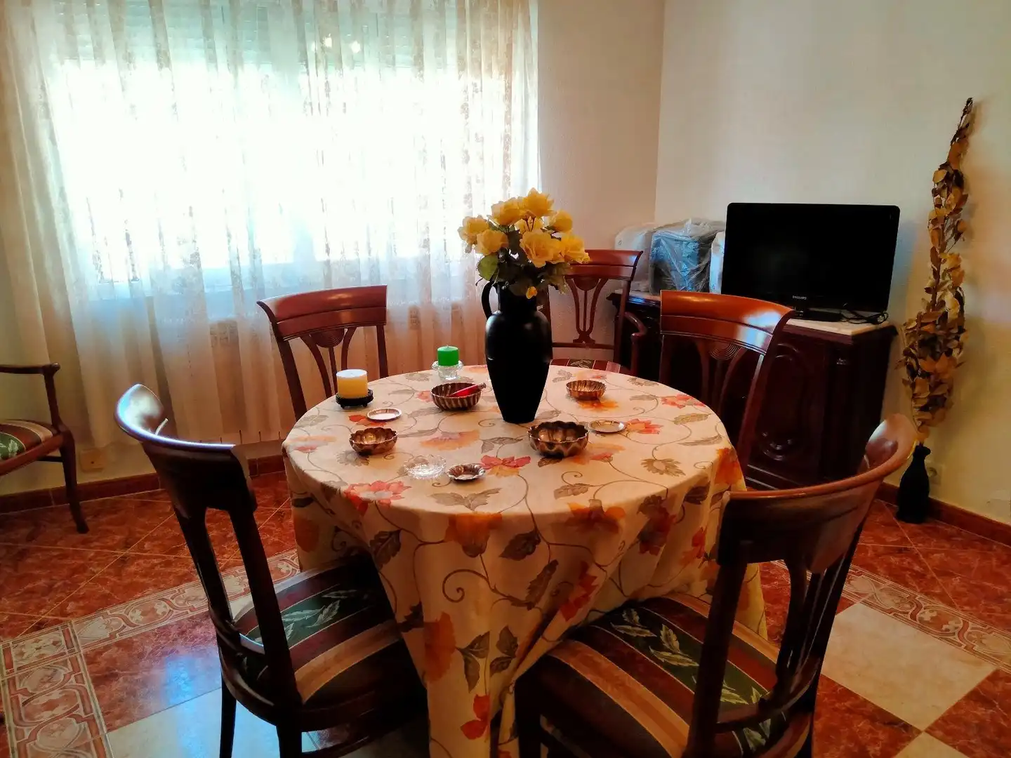 Comedor de Casa adosada en venta en Navacepedilla de Corneja con Calefacción y Trastero