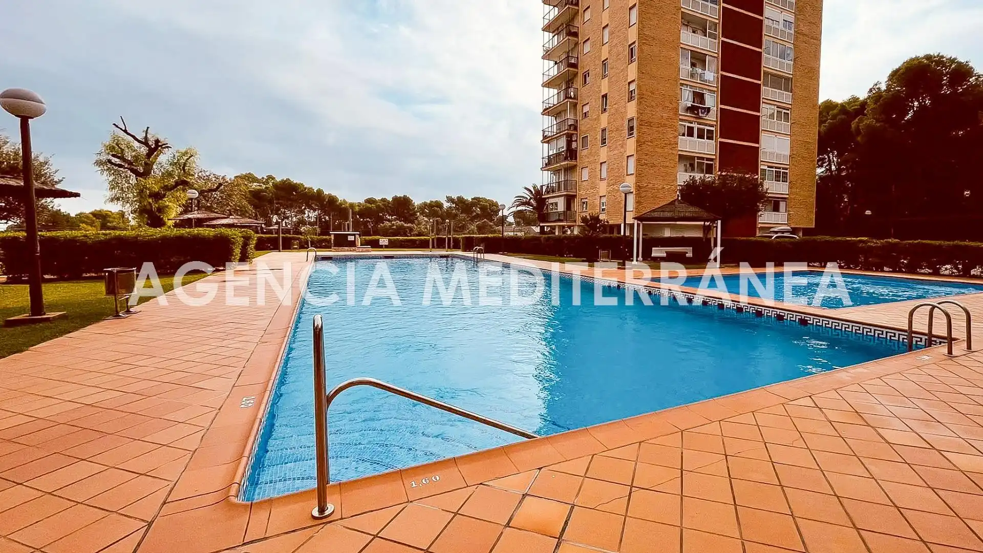Apartamento con terraza en venta en Las Rotas / Les Rotes, imagen 40