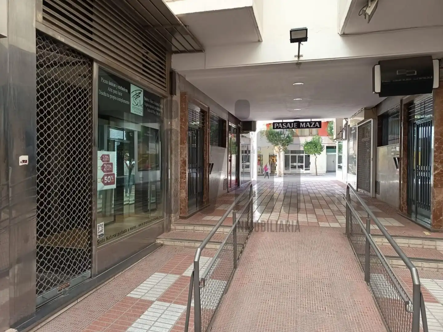 Vista exterior de Local de alquiler en Jaén con Aire acondicionado