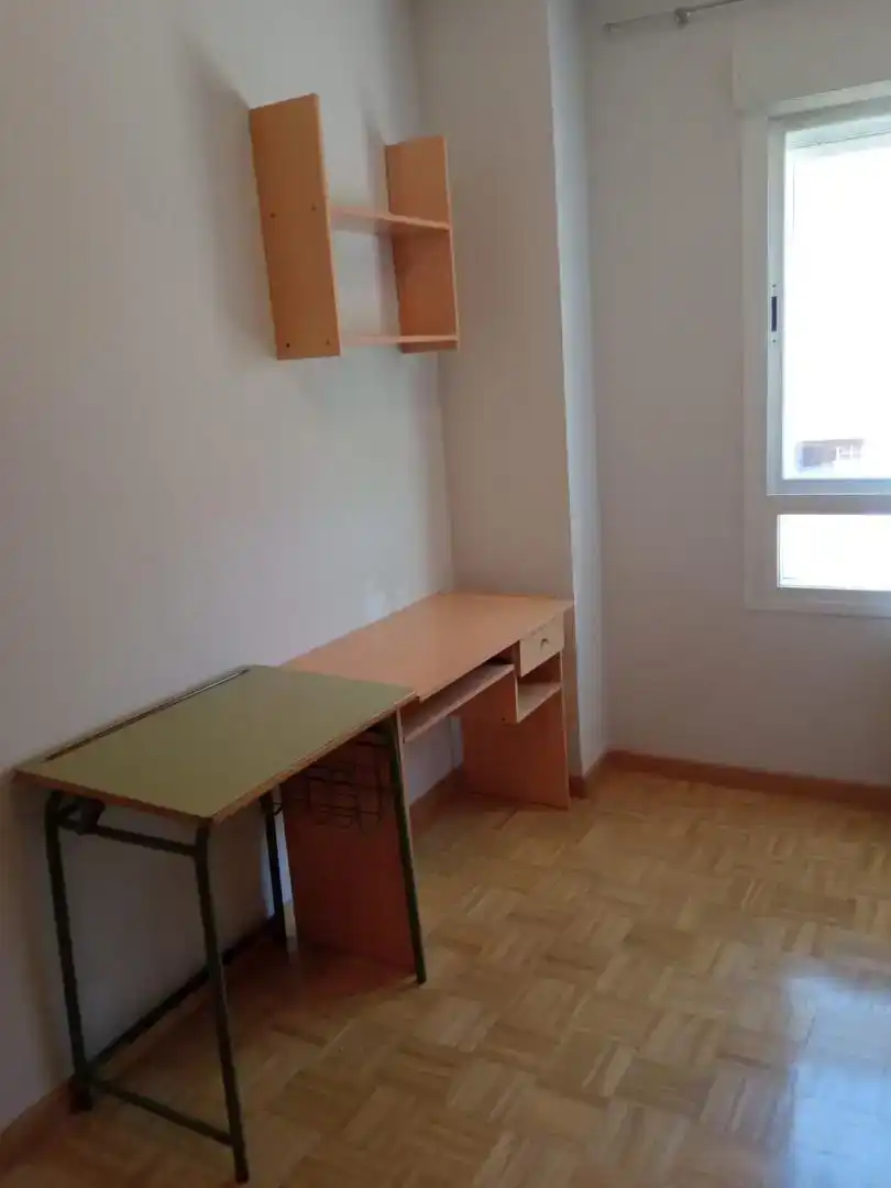 Schlafzimmer von Wohnung zur Miete in Ciudad Real mit Privatgarten, Parkett und Schwimmbad