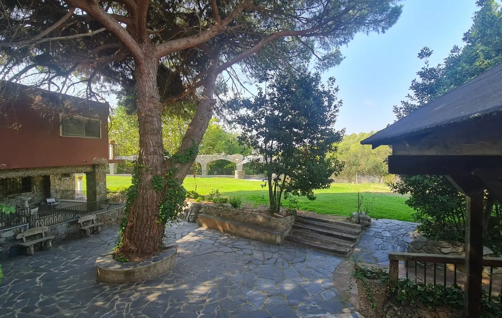 Jardí de Casa o xalet en venda en Montcada i Reixac amb Aire condicionat, Calefacció i Terrassa
