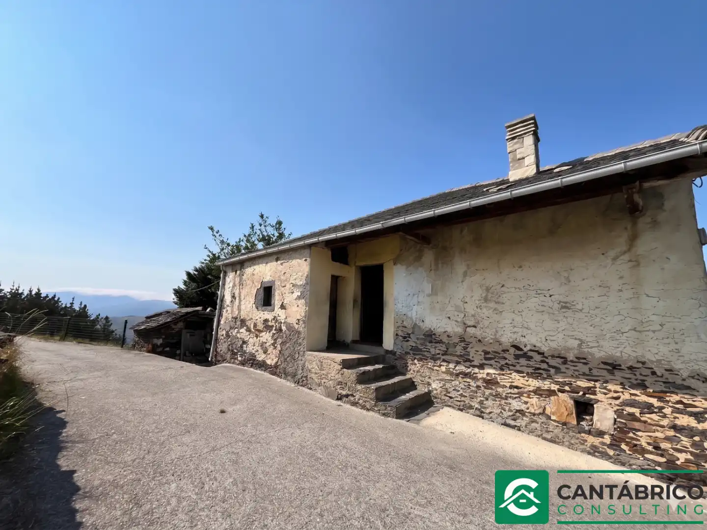 Vista exterior de Casa o xalet en venda en Villayón amb Moblat