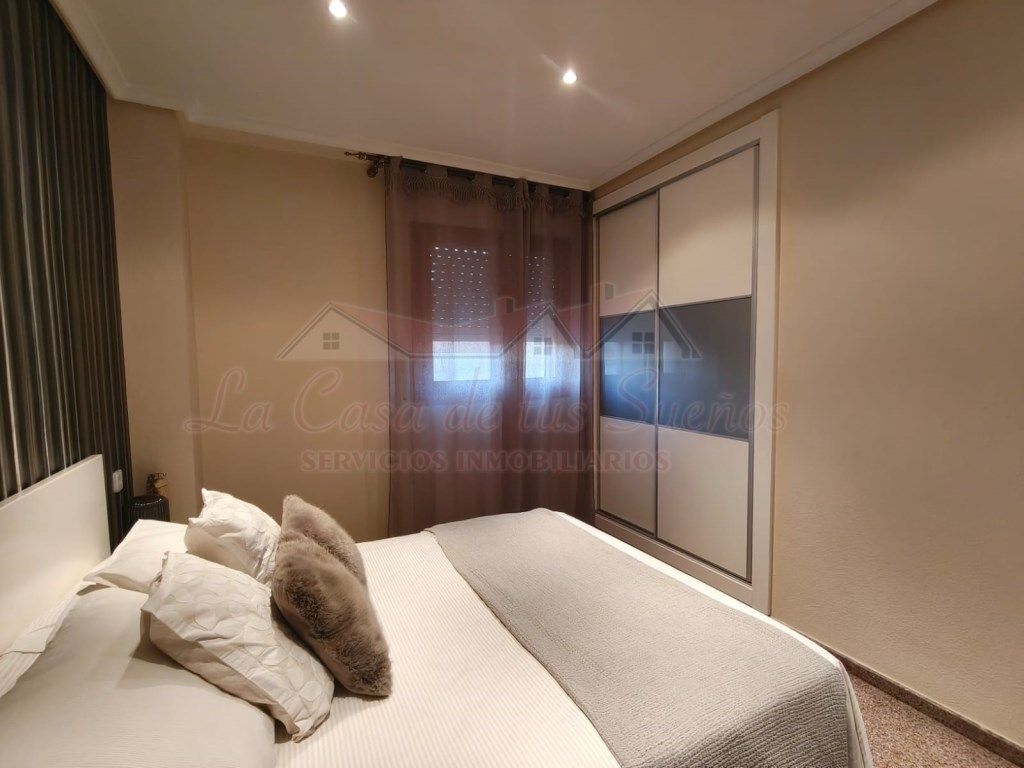 Bedroom of Flat for sale in Sax