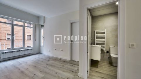 Foto 5 de Piso de alquiler en Zorrilla, Campo Grande, Valladolid Capital