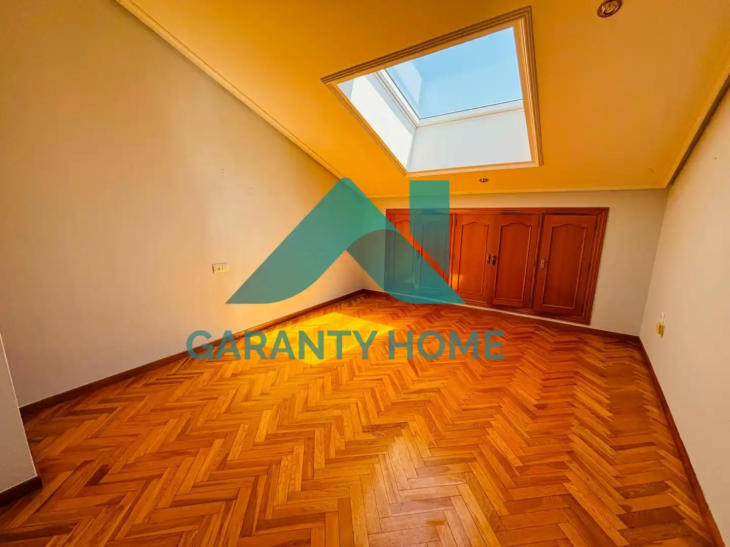 Dúplex de alquiler en Cáceres con Aire acondicionado, Calefacción y Parquet